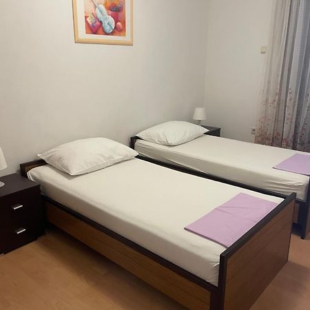 Pag Vlašići Buitenkant foto