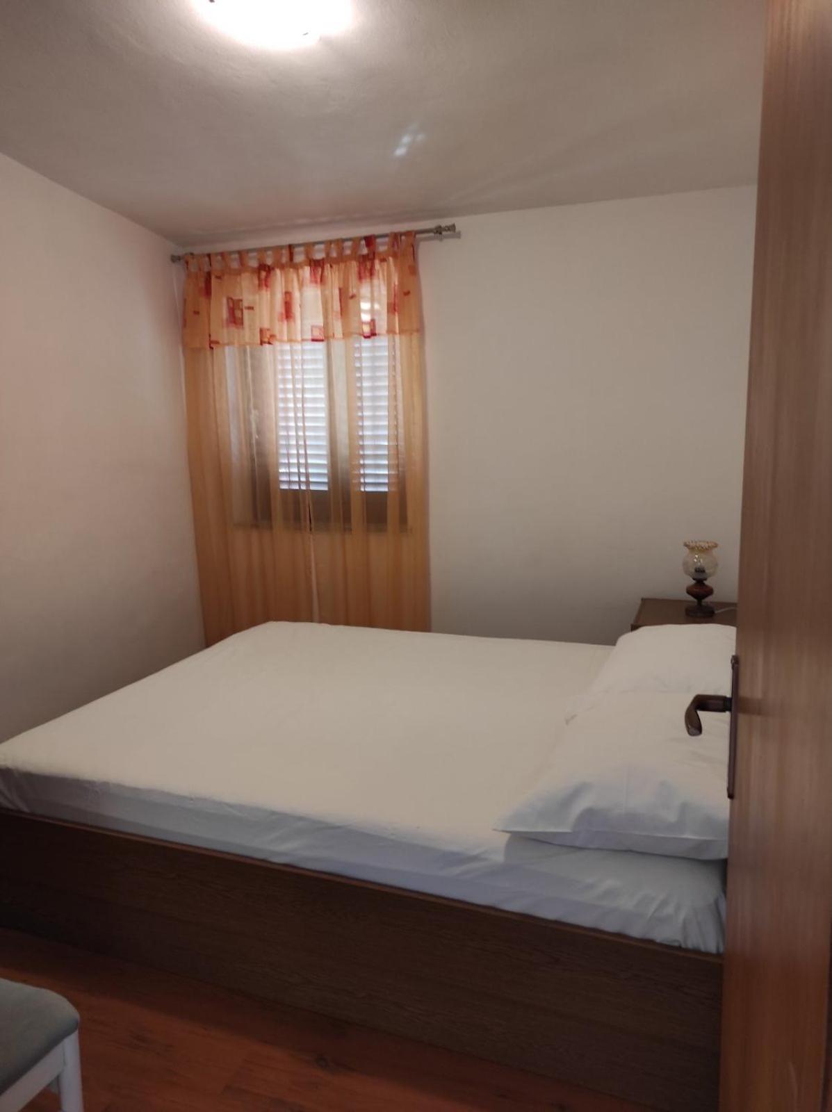 Pag Vlašići Buitenkant foto