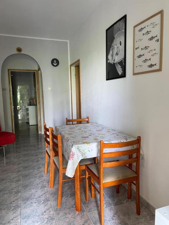 Pag Vlašići Buitenkant foto