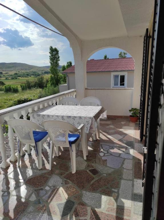Pag Vlašići Buitenkant foto